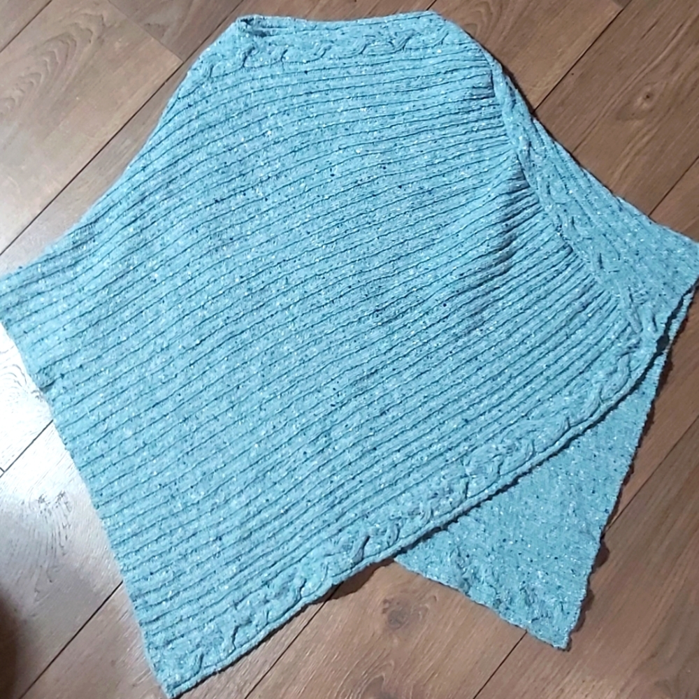 Irelandseye merino wool poncho